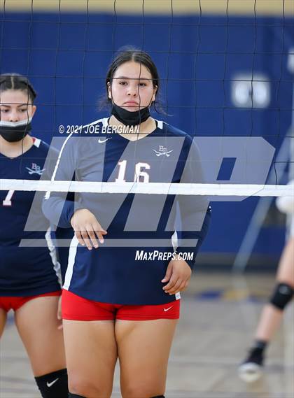Thumbnail 1 in Garces Memorial vs. East Bakersfield (CIF-CS D4 Final) photogallery.