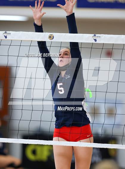 Thumbnail 1 in Garces Memorial vs. East Bakersfield (CIF-CS D4 Final) photogallery.