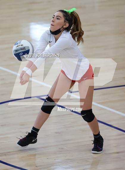 Thumbnail 2 in Garces Memorial vs. East Bakersfield (CIF-CS D4 Final) photogallery.