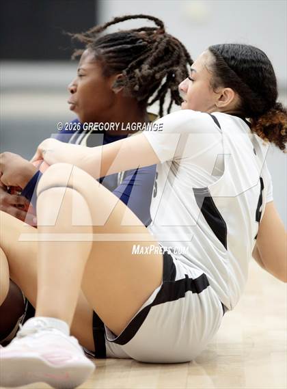 Thumbnail 2 in Little Elm vs Guyer photogallery.