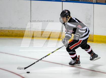Thumbnail 3 in Bedford vs Concord (NHIAA D1 Final) photogallery.