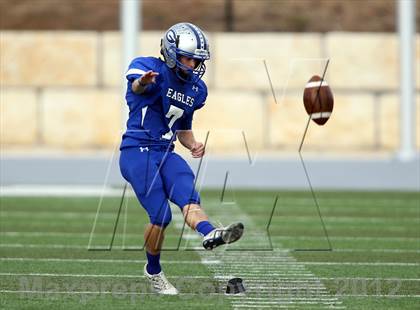Thumbnail 3 in Georgetown vs. Rouse (UIL 4A Division 2 Semifinal) photogallery.
