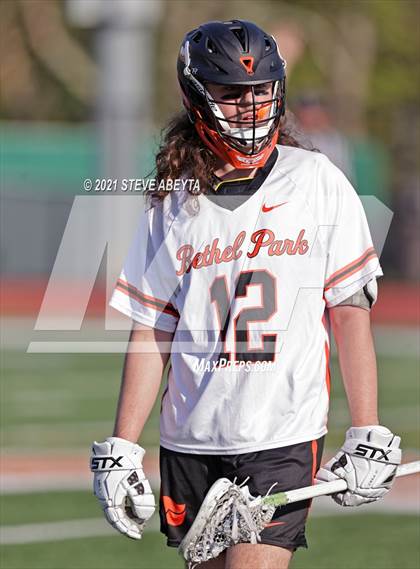 Thumbnail 2 in Bethel Park vs Fox Chapel (WPIAL 3A Quarterfinal) photogallery.