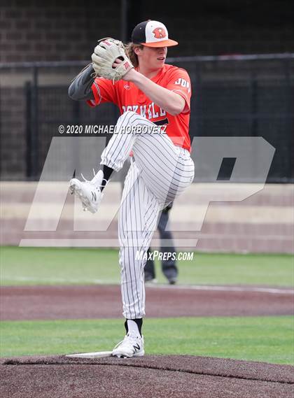 Thumbnail 2 in Rockwall vs Dallas Jesuit photogallery.