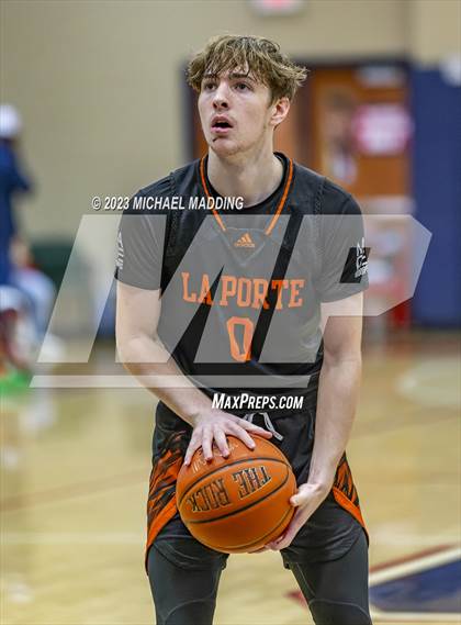Thumbnail 3 in Tatum vs. LaPorte (Hardin-Jefferson Basketball Marathon) photogallery.