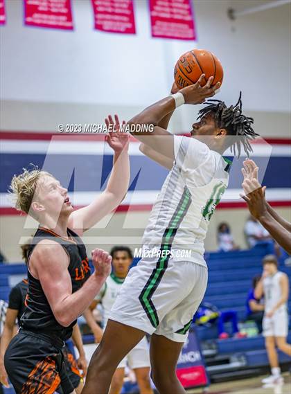 Thumbnail 3 in Tatum vs. LaPorte (Hardin-Jefferson Basketball Marathon) photogallery.