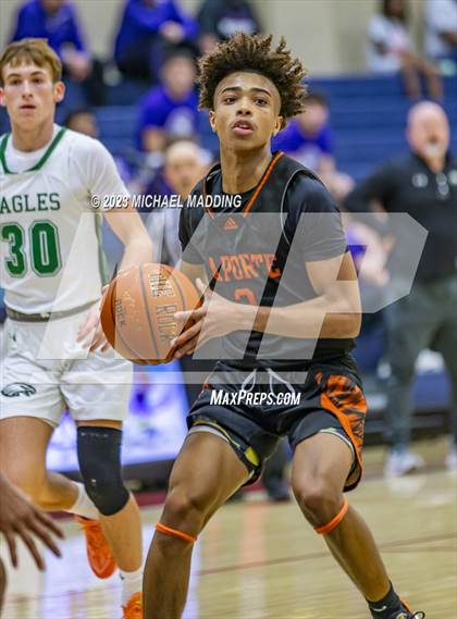 Thumbnail 2 in Tatum vs. LaPorte (Hardin-Jefferson Basketball Marathon) photogallery.