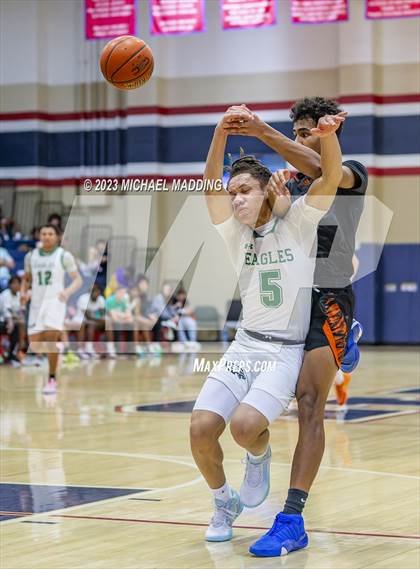 Thumbnail 3 in Tatum vs. LaPorte (Hardin-Jefferson Basketball Marathon) photogallery.