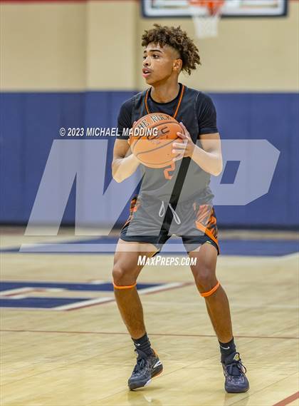 Thumbnail 1 in Tatum vs. LaPorte (Hardin-Jefferson Basketball Marathon) photogallery.