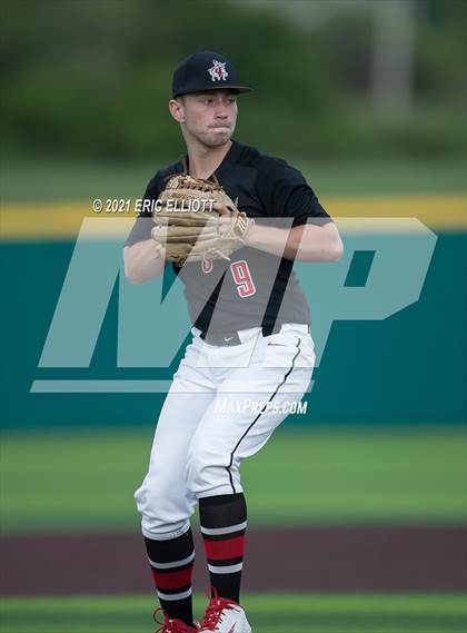 Thumbnail 3 in Franklin vs Hickory (PIAA D10 3A Semi Finals) photogallery.