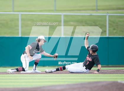 Thumbnail 3 in Franklin vs Hickory (PIAA D10 3A Semi Finals) photogallery.