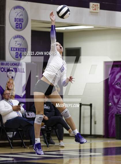 Thumbnail 2 in Huntington North @ Leo photogallery.