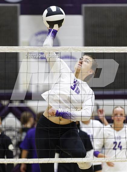 Thumbnail 1 in Huntington North @ Leo photogallery.
