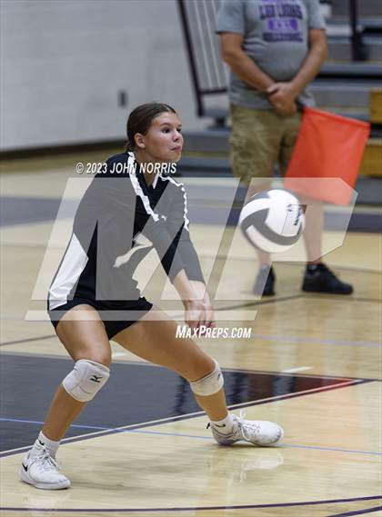 Thumbnail 1 in Huntington North @ Leo photogallery.