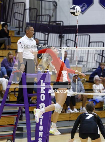 Thumbnail 1 in Huntington North @ Leo photogallery.