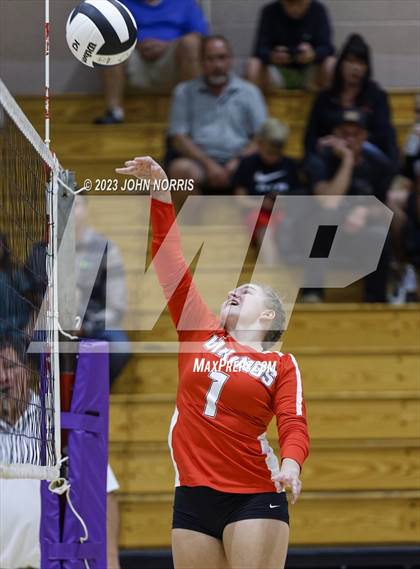 Thumbnail 3 in Huntington North @ Leo photogallery.