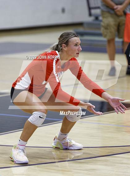 Thumbnail 1 in Huntington North @ Leo photogallery.