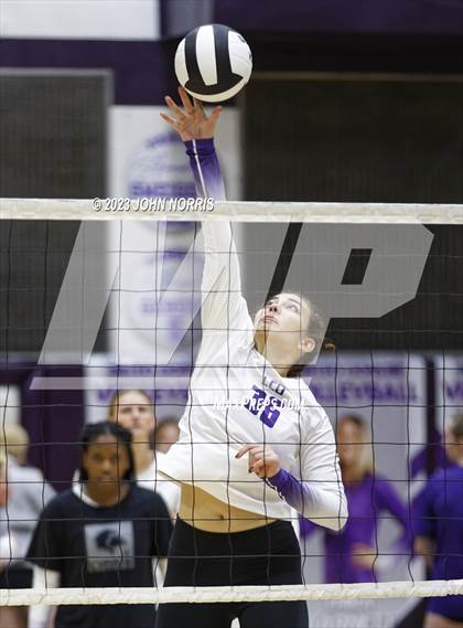 Thumbnail 2 in Huntington North @ Leo photogallery.