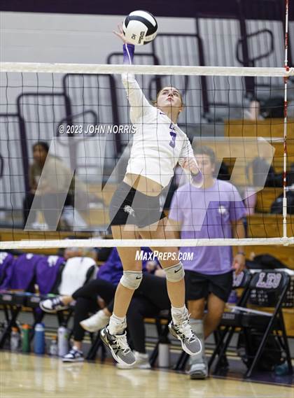 Thumbnail 2 in Huntington North @ Leo photogallery.