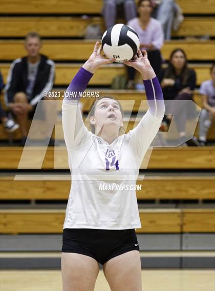 Thumbnail 3 in Huntington North @ Leo photogallery.