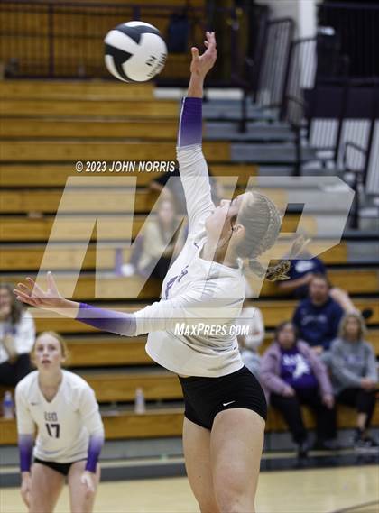 Thumbnail 3 in Huntington North @ Leo photogallery.