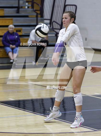 Thumbnail 1 in Huntington North @ Leo photogallery.
