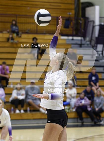 Thumbnail 1 in Huntington North @ Leo photogallery.