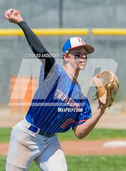 Thumbnail 3 in Smith Valley vs. Indian Springs (NIAA 1A State Playoffs) photogallery.