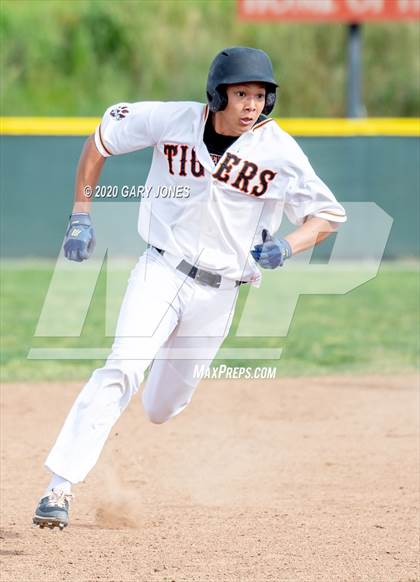 Thumbnail 2 in Roseville @ Whitney photogallery.