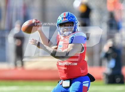 Thumbnail 2 in Vandegrift vs. Hays (UIL 6A D2 Quarterfinal) photogallery.