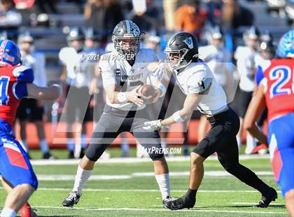 Thumbnail 3 in Vandegrift vs. Hays (UIL 6A D2 Quarterfinal) photogallery.