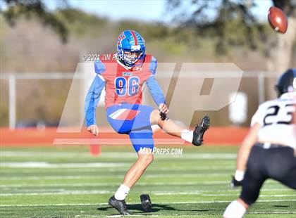 Thumbnail 2 in Vandegrift vs. Hays (UIL 6A D2 Quarterfinal) photogallery.