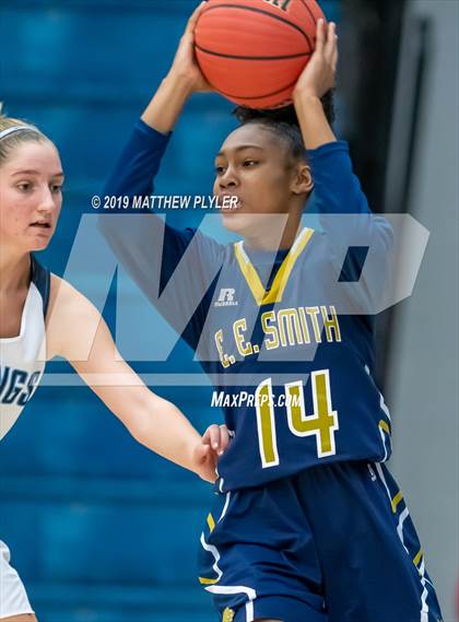 Thumbnail 2 in Hoggard vs. E.E. Smith (Cumberland County Holiday Classic - Gene Arrington Championship) photogallery.