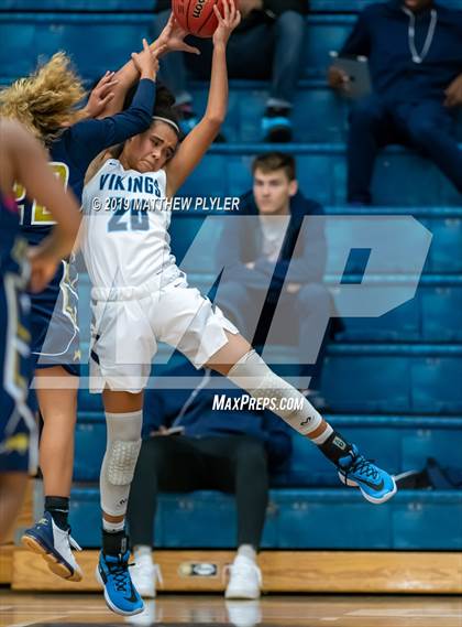 Thumbnail 2 in Hoggard vs. E.E. Smith (Cumberland County Holiday Classic - Gene Arrington Championship) photogallery.