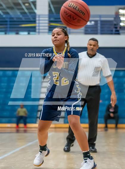 Thumbnail 3 in Hoggard vs. E.E. Smith (Cumberland County Holiday Classic - Gene Arrington Championship) photogallery.