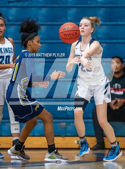 Thumbnail 3 in Hoggard vs. E.E. Smith (Cumberland County Holiday Classic - Gene Arrington Championship) photogallery.