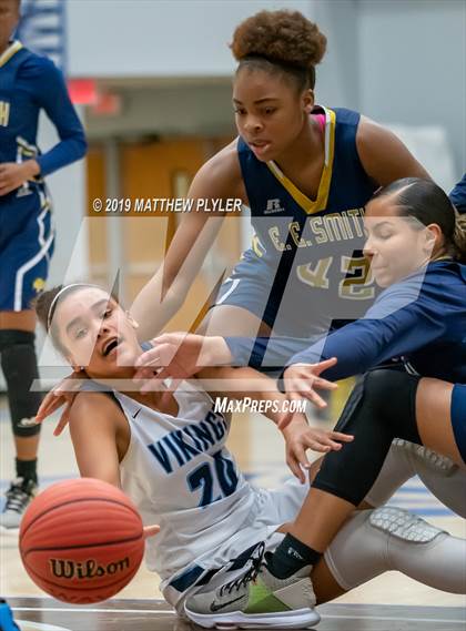 Thumbnail 1 in Hoggard vs. E.E. Smith (Cumberland County Holiday Classic - Gene Arrington Championship) photogallery.