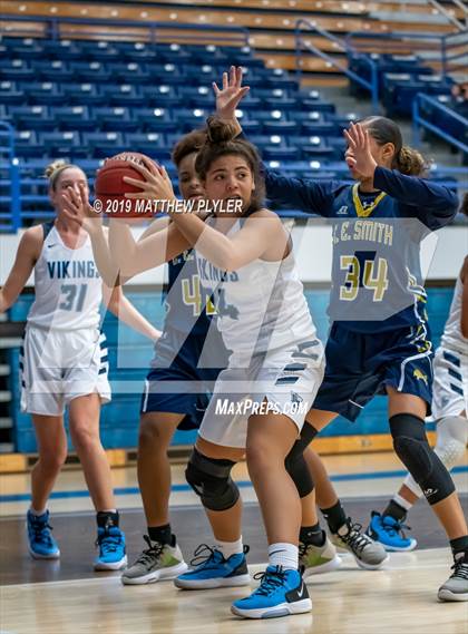 Thumbnail 2 in Hoggard vs. E.E. Smith (Cumberland County Holiday Classic - Gene Arrington Championship) photogallery.