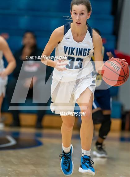 Thumbnail 2 in Hoggard vs. E.E. Smith (Cumberland County Holiday Classic - Gene Arrington Championship) photogallery.
