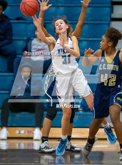 Thumbnail 2 in Hoggard vs. E.E. Smith (Cumberland County Holiday Classic - Gene Arrington Championship) photogallery.