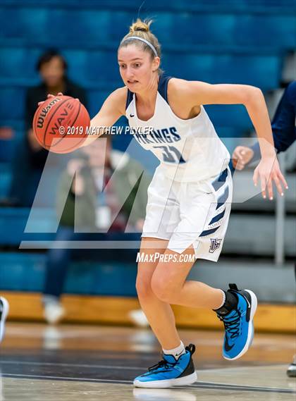 Thumbnail 1 in Hoggard vs. E.E. Smith (Cumberland County Holiday Classic - Gene Arrington Championship) photogallery.