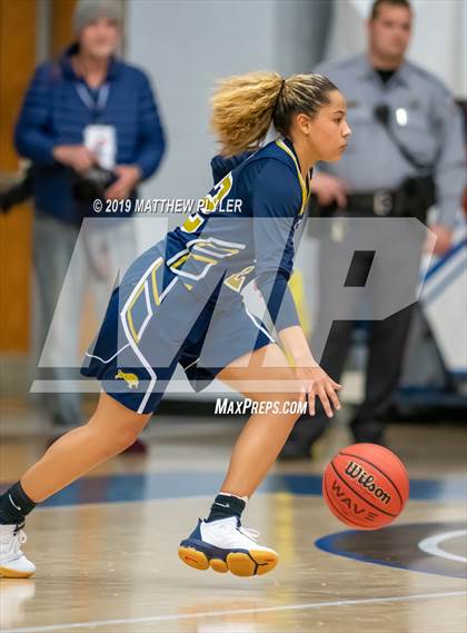 Thumbnail 2 in Hoggard vs. E.E. Smith (Cumberland County Holiday Classic - Gene Arrington Championship) photogallery.