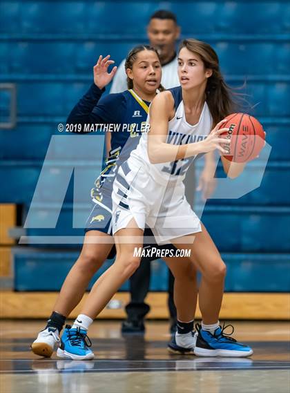 Thumbnail 2 in Hoggard vs. E.E. Smith (Cumberland County Holiday Classic - Gene Arrington Championship) photogallery.