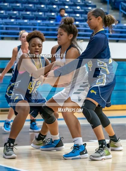 Thumbnail 1 in Hoggard vs. E.E. Smith (Cumberland County Holiday Classic - Gene Arrington Championship) photogallery.