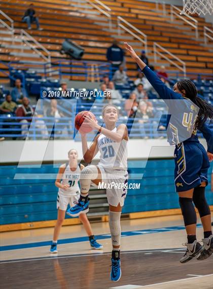 Thumbnail 2 in Hoggard vs. E.E. Smith (Cumberland County Holiday Classic - Gene Arrington Championship) photogallery.