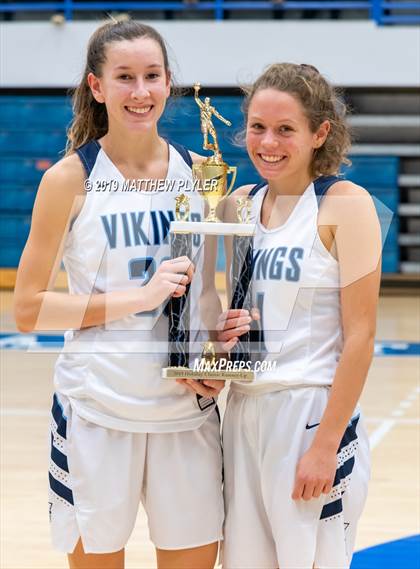 Thumbnail 3 in Hoggard vs. E.E. Smith (Cumberland County Holiday Classic - Gene Arrington Championship) photogallery.
