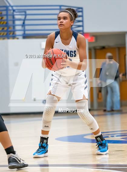 Thumbnail 3 in Hoggard vs. E.E. Smith (Cumberland County Holiday Classic - Gene Arrington Championship) photogallery.