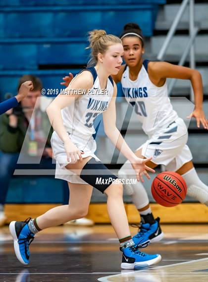 Thumbnail 1 in Hoggard vs. E.E. Smith (Cumberland County Holiday Classic - Gene Arrington Championship) photogallery.