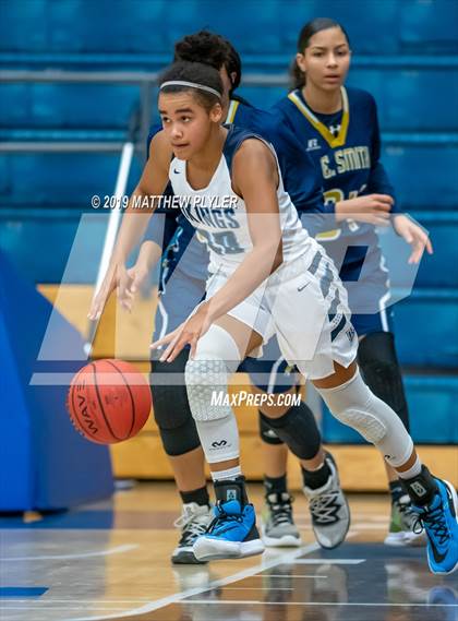 Thumbnail 2 in Hoggard vs. E.E. Smith (Cumberland County Holiday Classic - Gene Arrington Championship) photogallery.