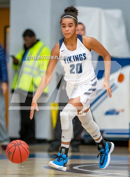Thumbnail 2 in Hoggard vs. E.E. Smith (Cumberland County Holiday Classic - Gene Arrington Championship) photogallery.